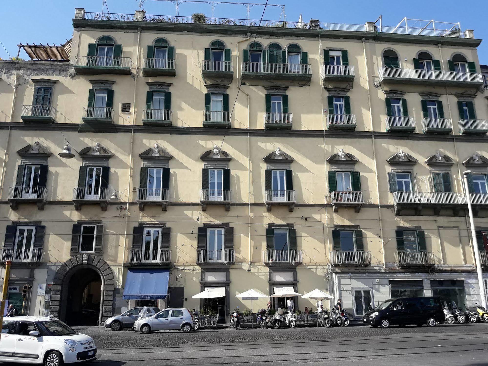 B&B Palazzo Satriano Napoli Exterior foto