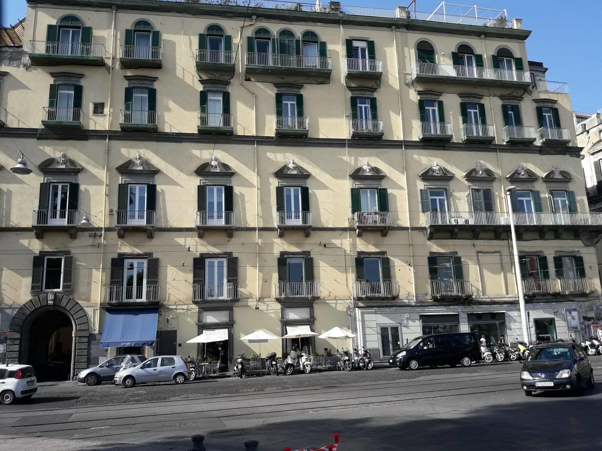 B&B Palazzo Satriano Napoli Exterior foto