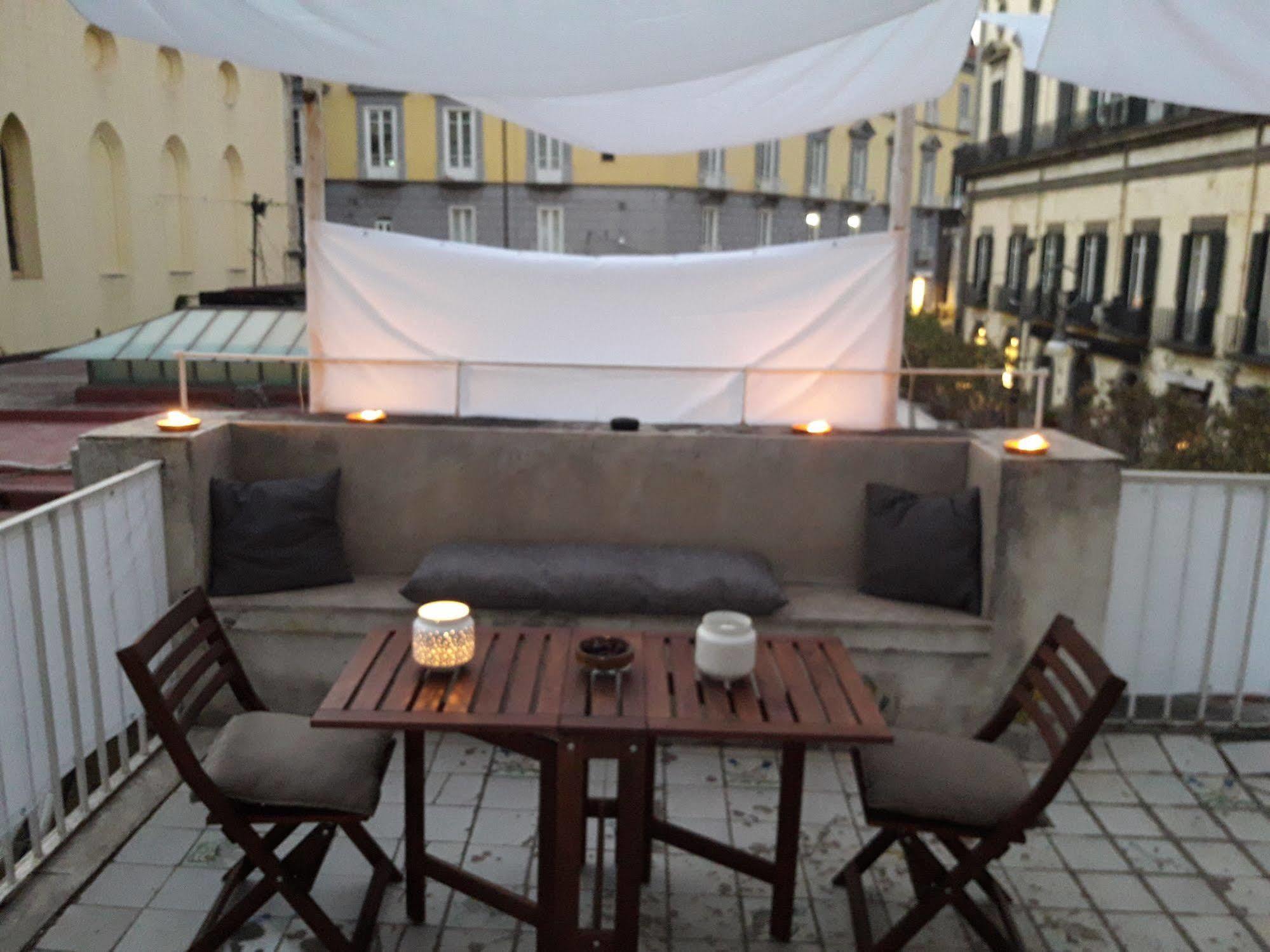 B&B Palazzo Satriano Napoli Exterior foto